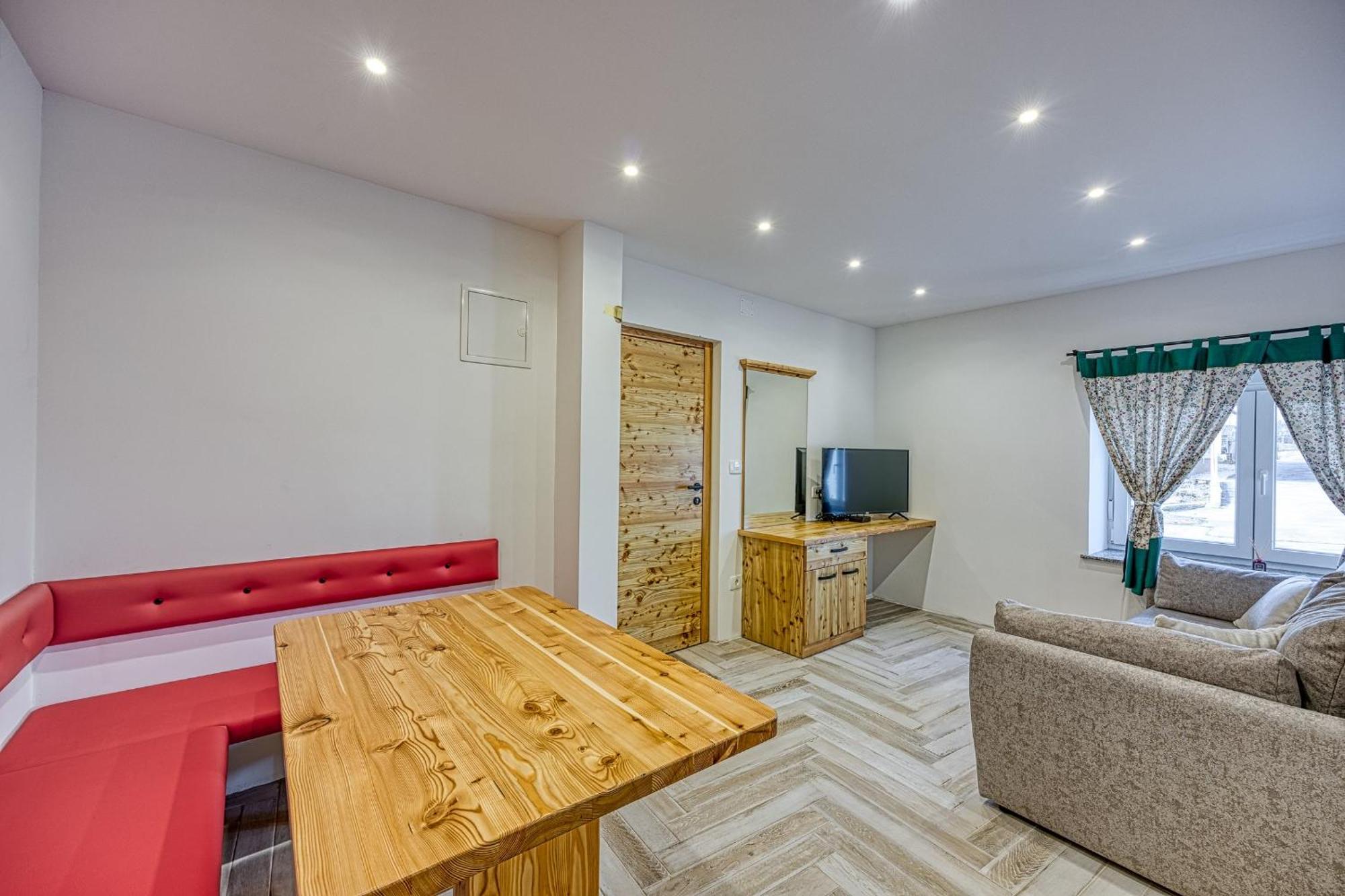 Apartments Viktor Rateče Екстериор снимка